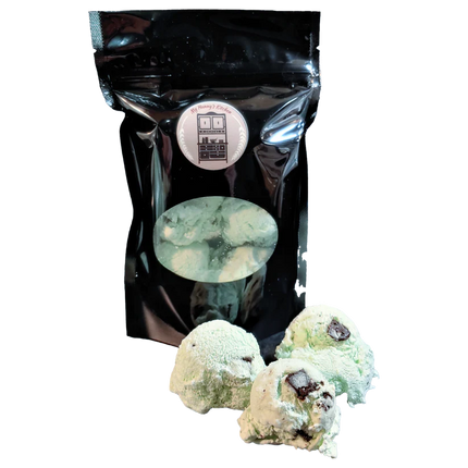 Mint Chocolate Puffs - Freeze Dried Ice Cream